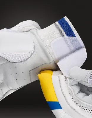 MIDS Test Players Batting Gloves