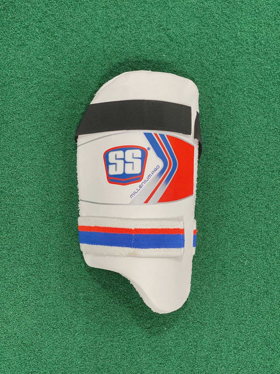 SS Millenium Pro Mens Thigh Guard, RH/LH: Left Hand