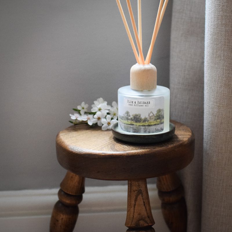 Plum & Rhubarb reed diffuser oil