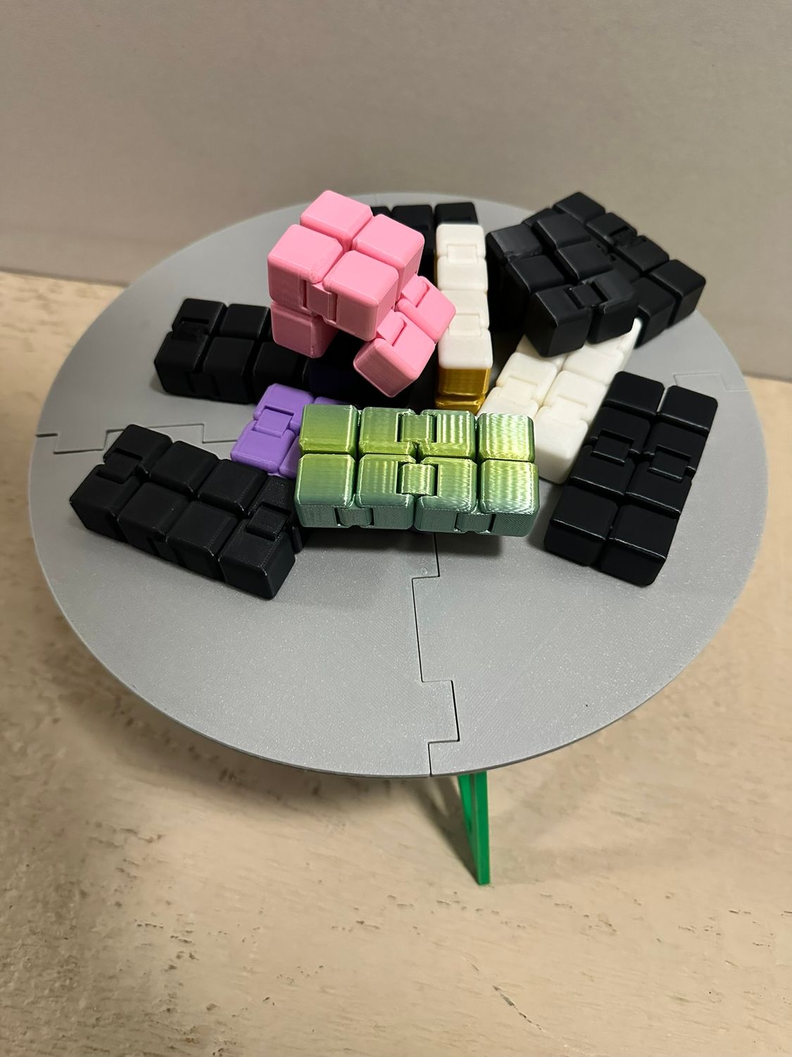 Infinite Flexi-Cube