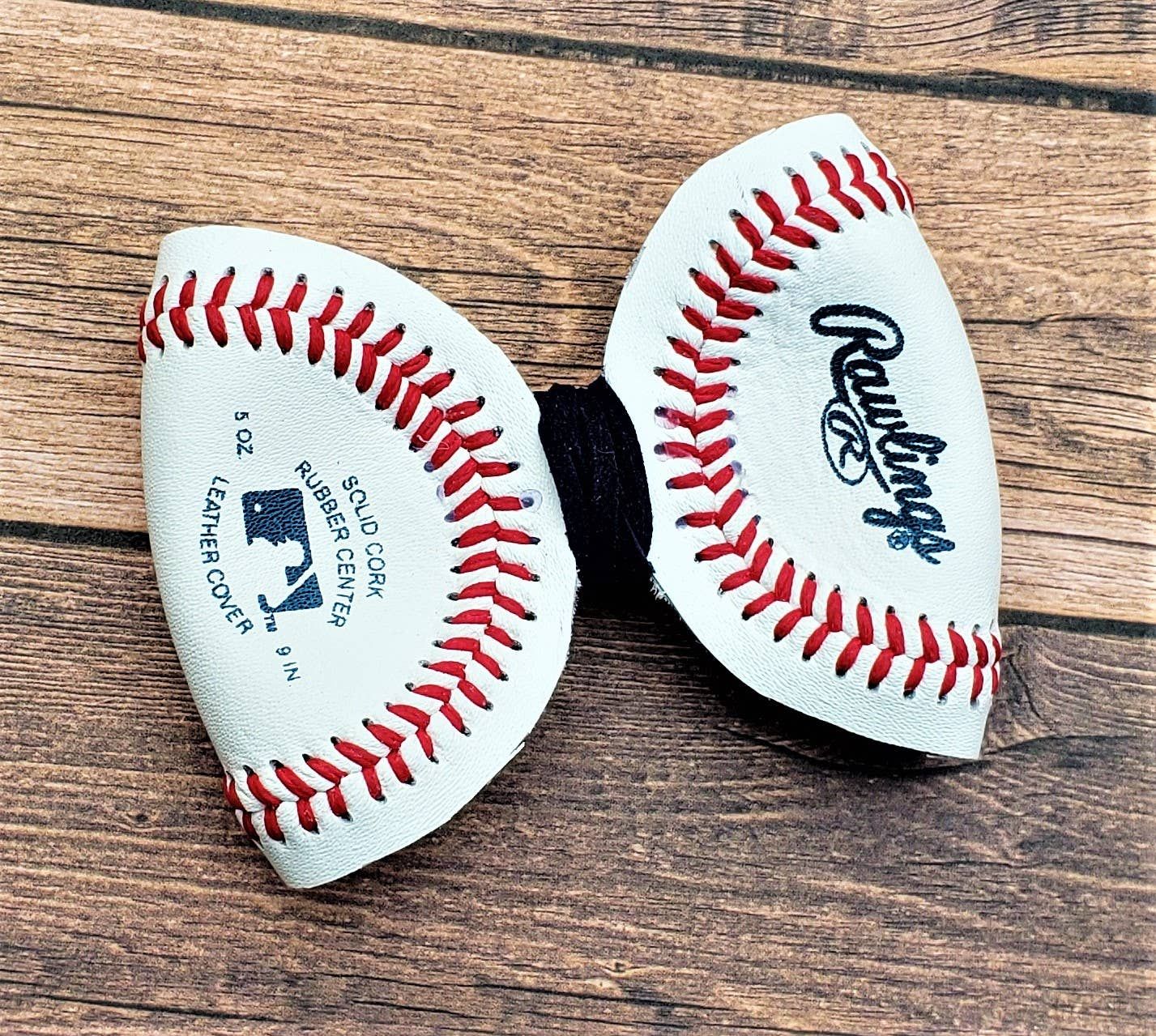 Baseball Hair Bow, Girls Hair Clip, Real Baseball Bow: Alligator clip / Red