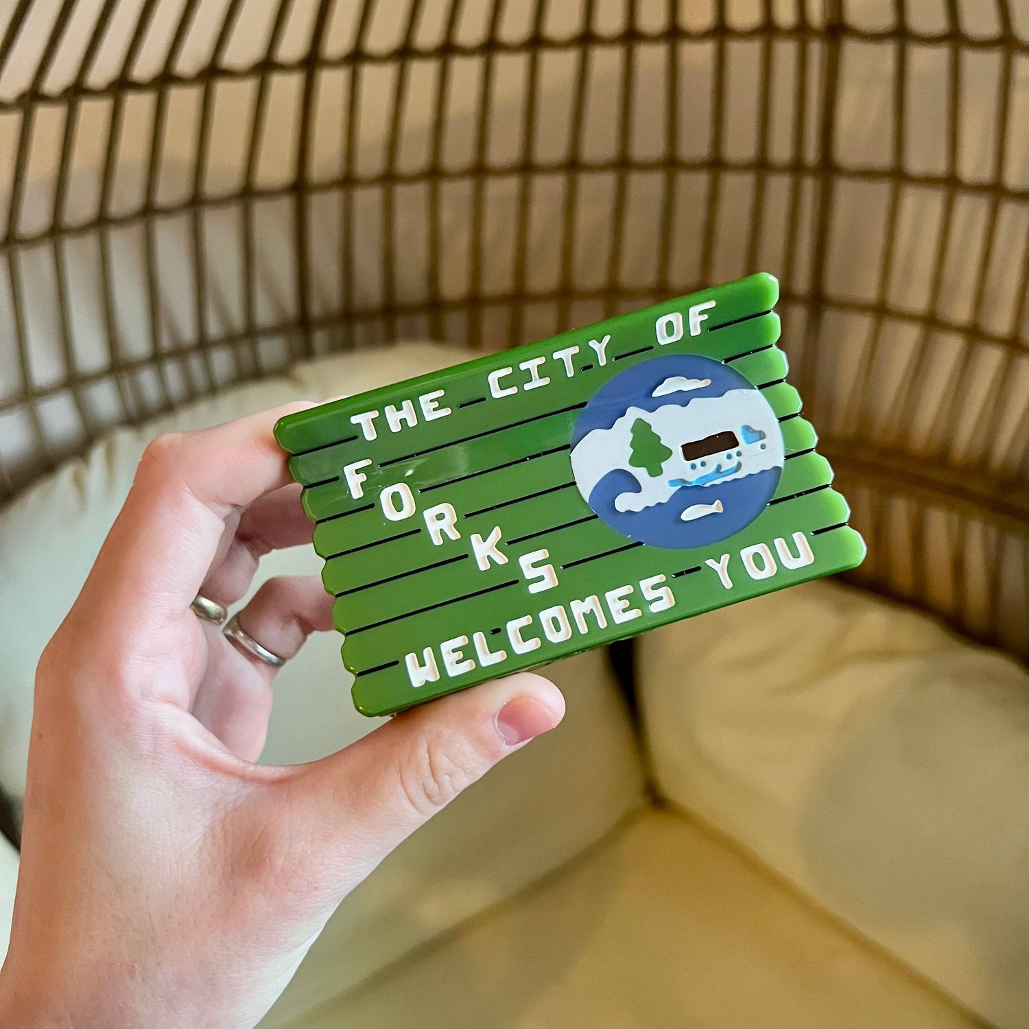 Welcome Sign Claw Clip 4 in