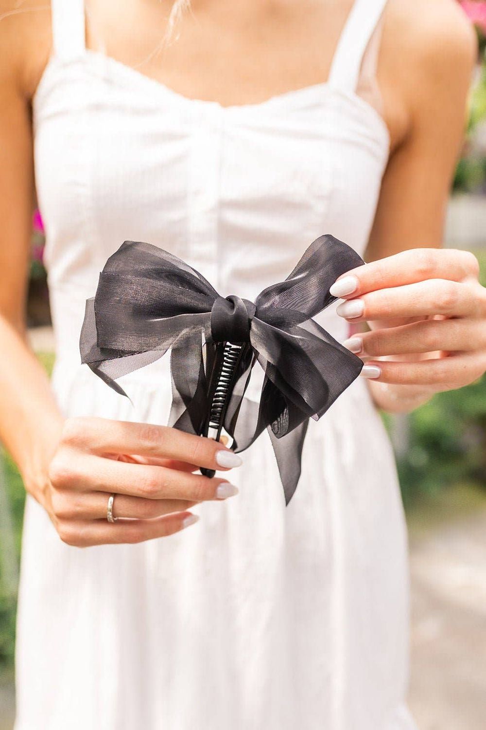 Sheer Bow Banana Claw Clip: Black / 4.75 inch