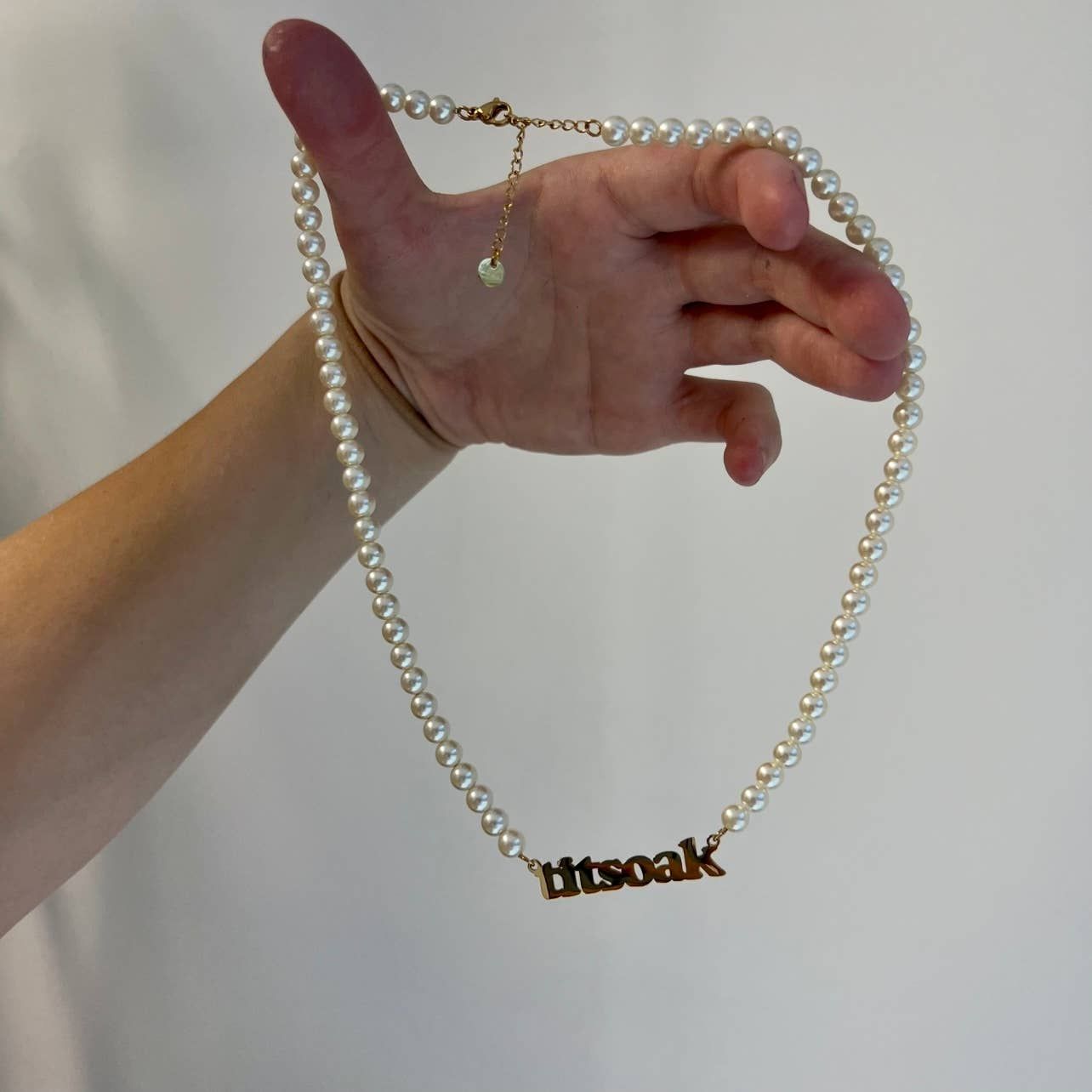 Titsoak Necklace - pearl version