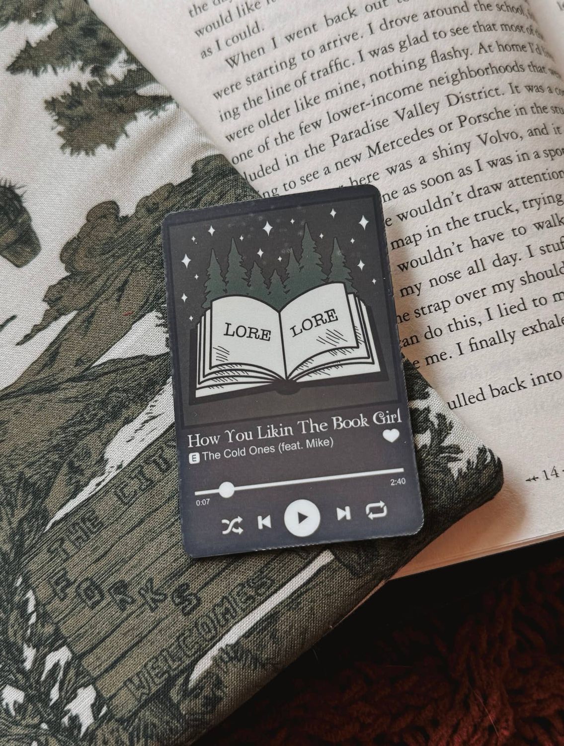 Twilight How You Likin' The Book Girl Sticker: Standard