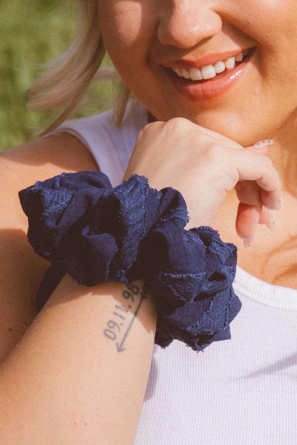 Black Textured Jumbo