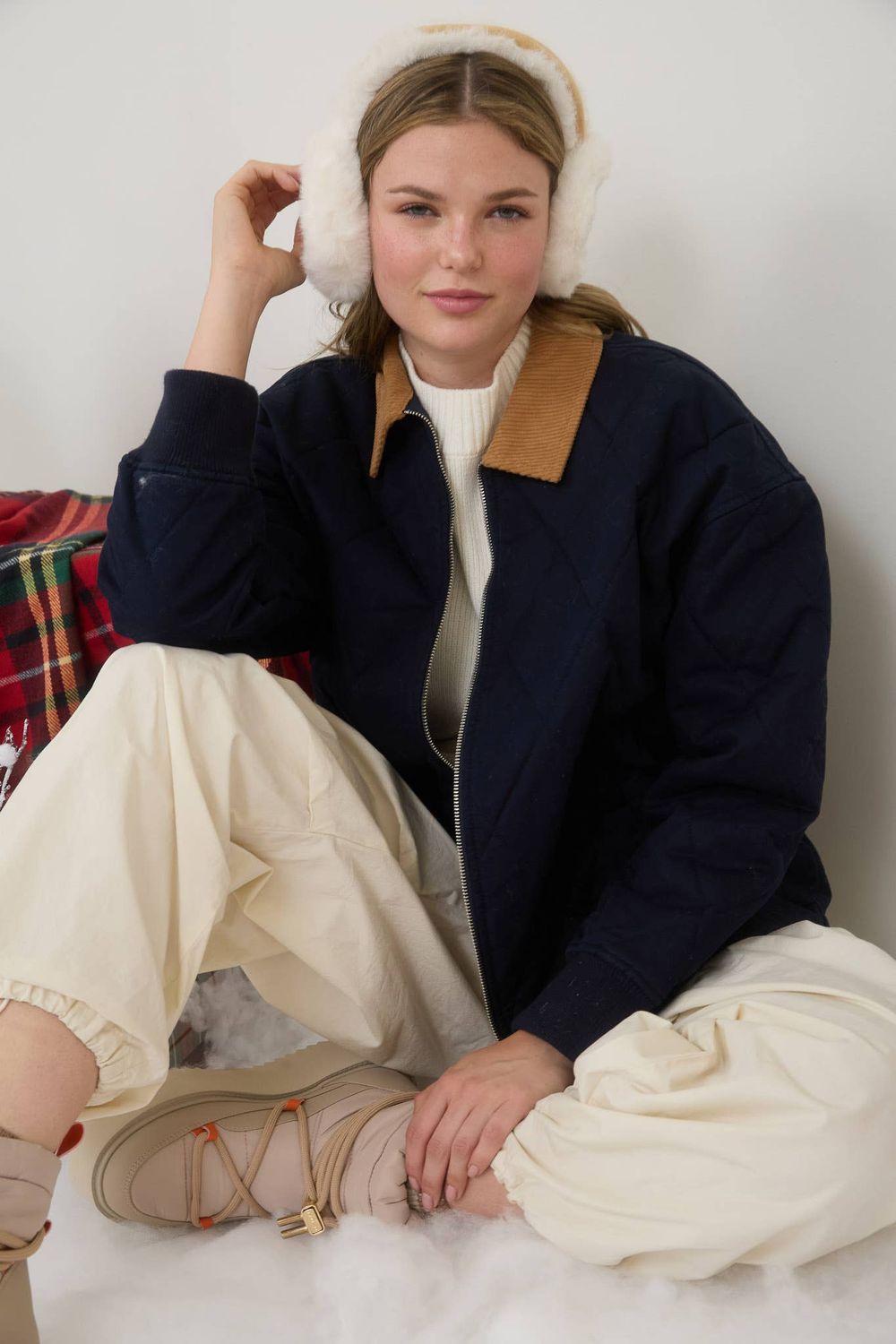 CORDUROY COLLAR QUILTED ZIP-UP JACKET : NAVY