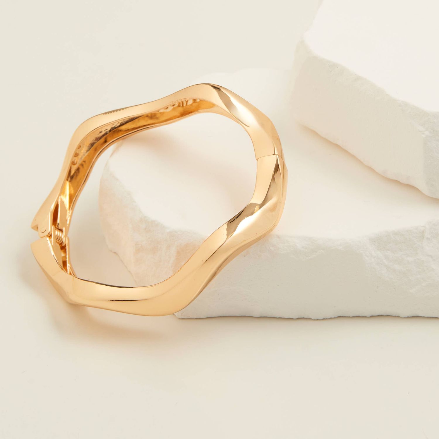 Cuff Bracelet Lumi Wave Sculpted Hinged Design: Gold