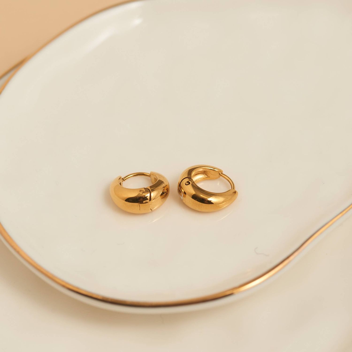 Waterproof Earrings Hoop Graduated Huggie in Gold &amp; Steel: Gold