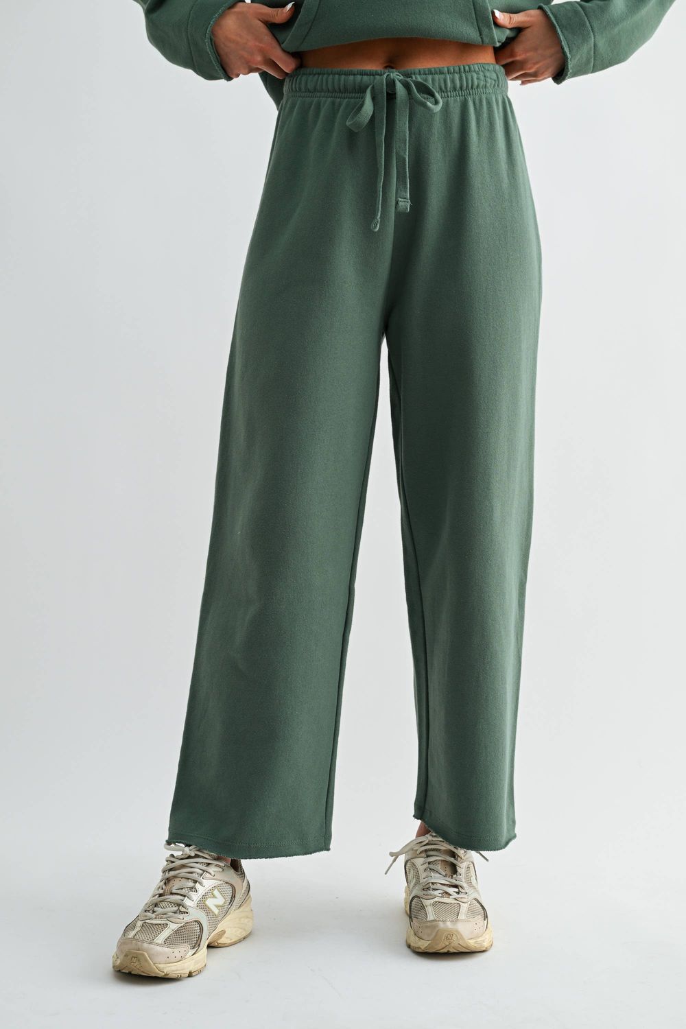 Malibu Wide-Leg Fleece Pants: ELDERGREEN