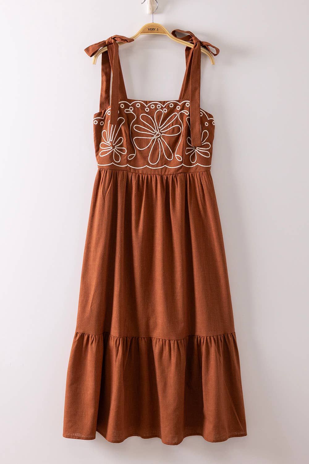 Embroidery Detail Midi Sleeveless Dress: CHOCOLATE