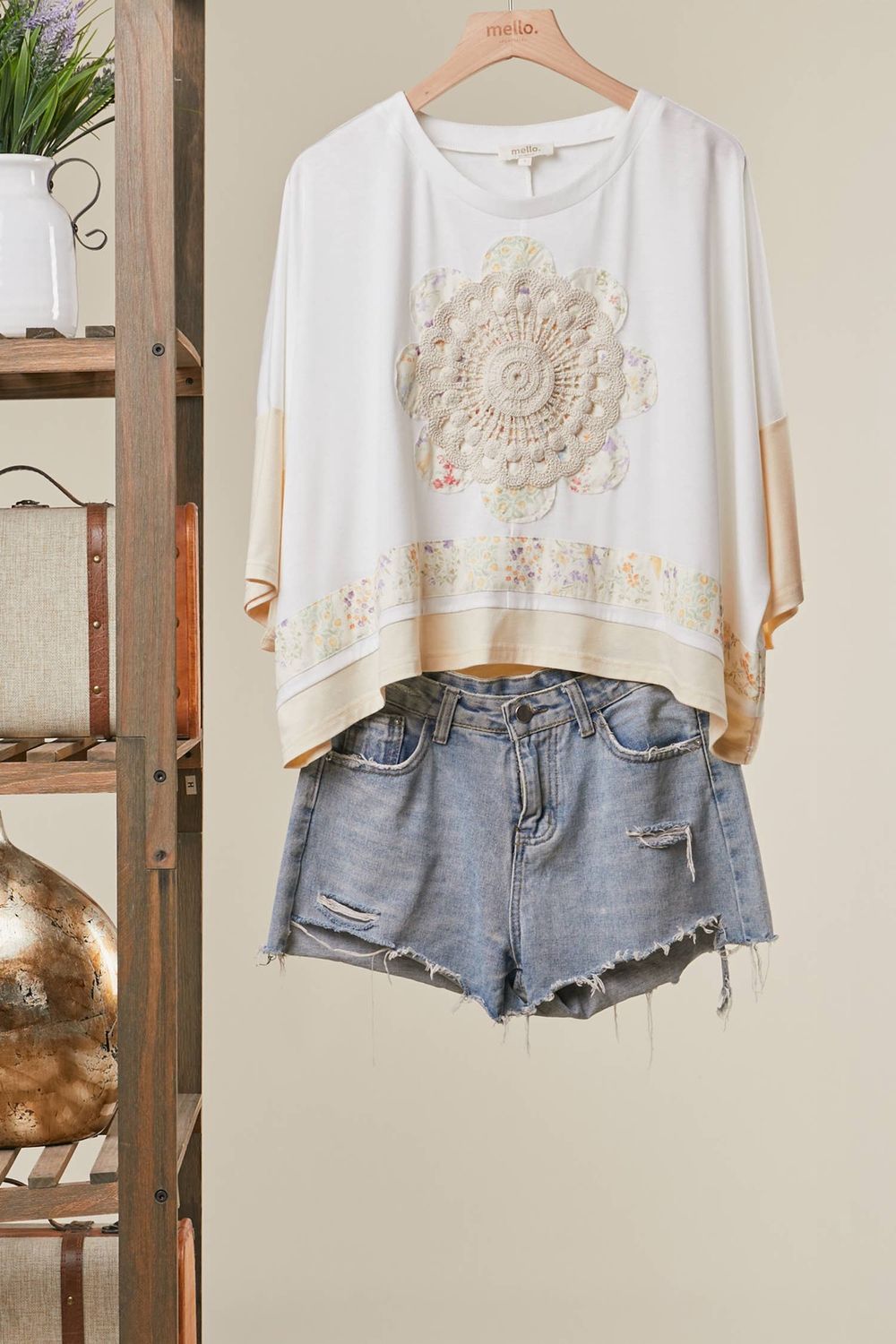 LACE EMBROIDERED SHORT SLEEVES ROUND NECK TOP, Size: Small