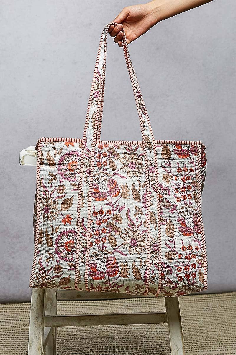 Quilted Striped Binding Roomy Fit Ivory Tote Bag: IVORY MULTI