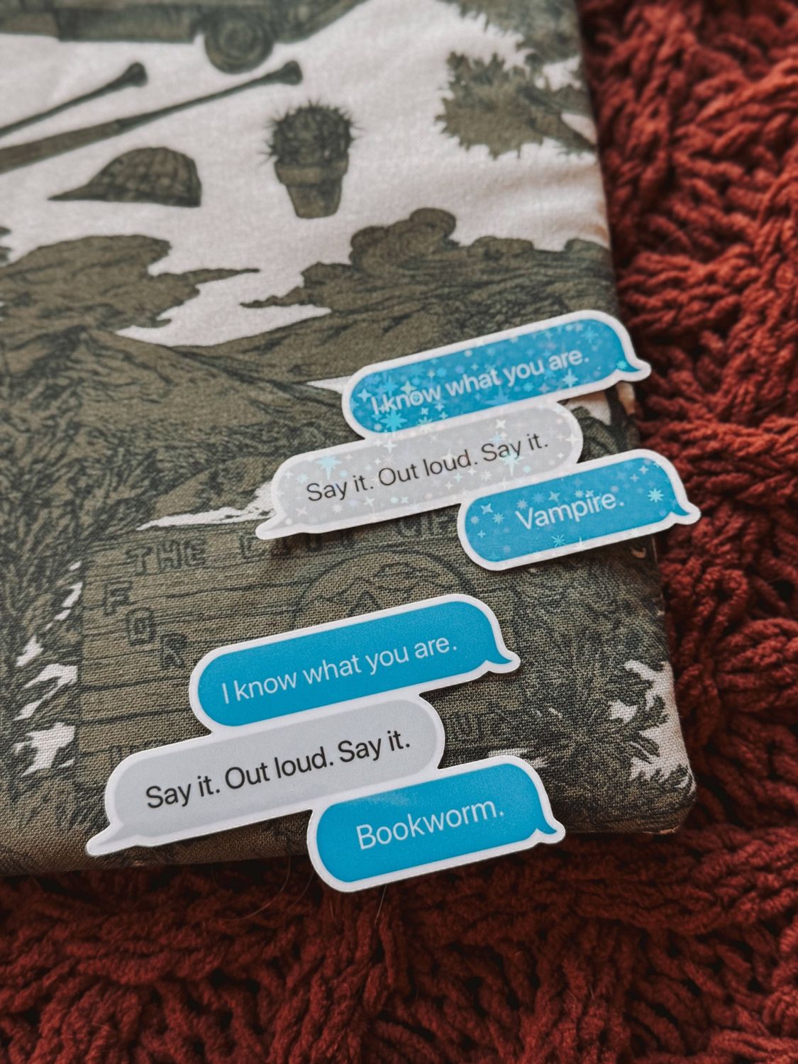 Twilight Say It Out Loud Vampire Sticker: Holographic stars / Bookworm