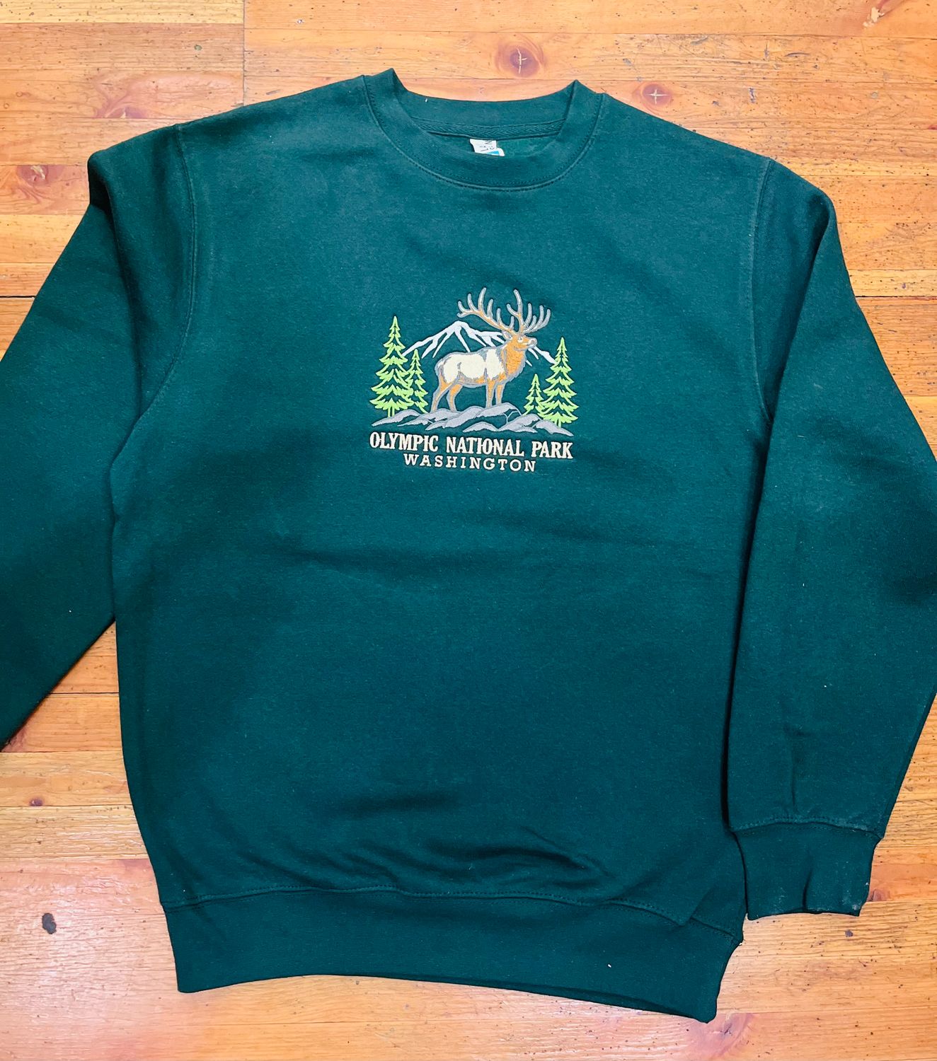 Olympic Majestic Elk Embroidered Crewneck, Color: Sport Green, Size: Small