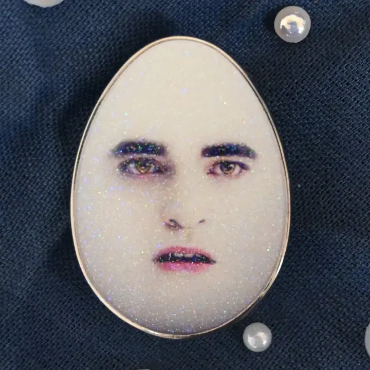 Twilight Eggward Pin