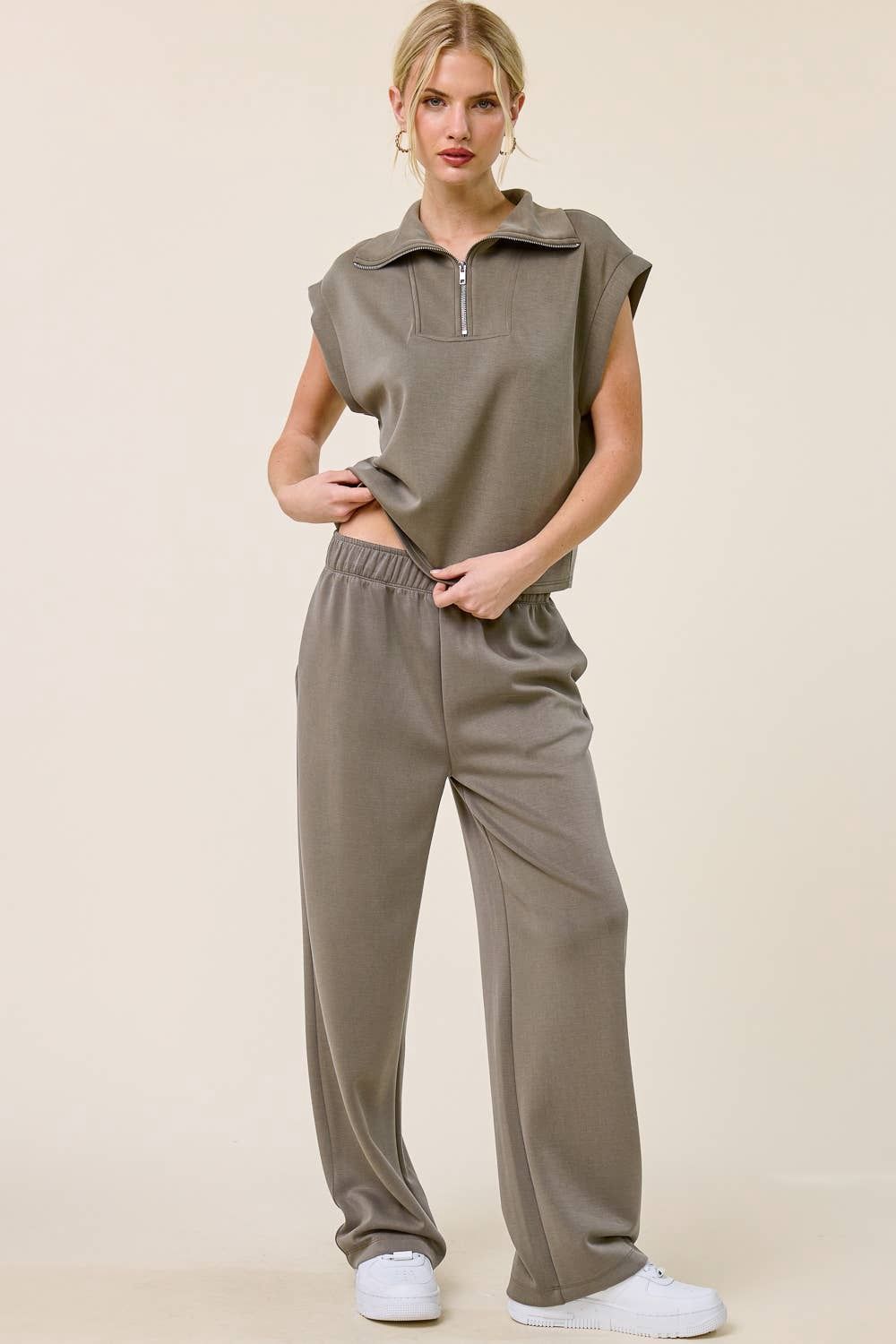 Scuba Quarter-Zip Athleisure Sleeveless Top