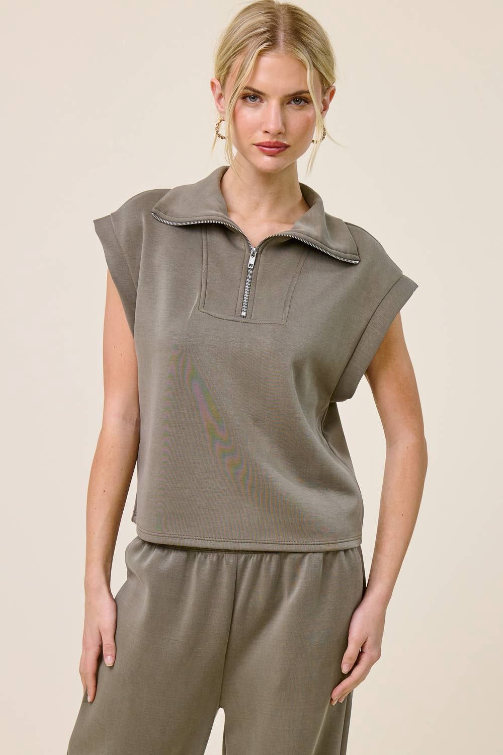 Scuba Quarter-Zip Athleisure Sleeveless Top