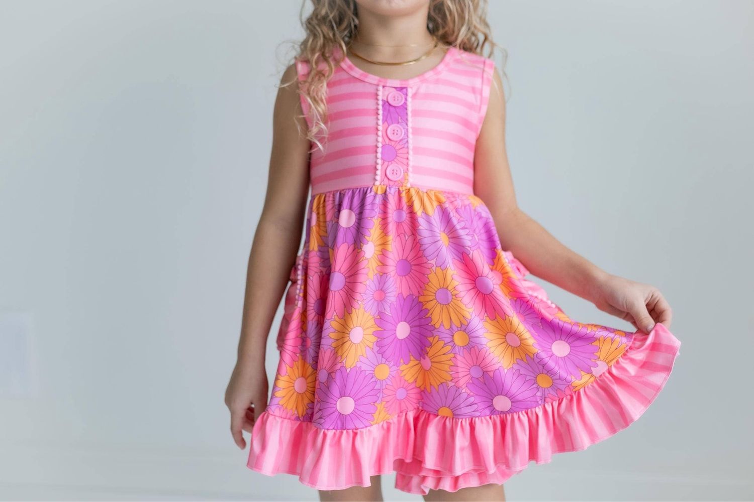Kids Pink Retro Daisy Stripe Pocket Ruffle Spring Short Set, Size: 2