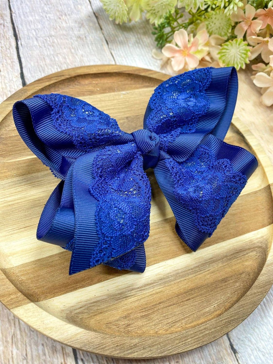 Chantilly Lace Classic Hair Bow