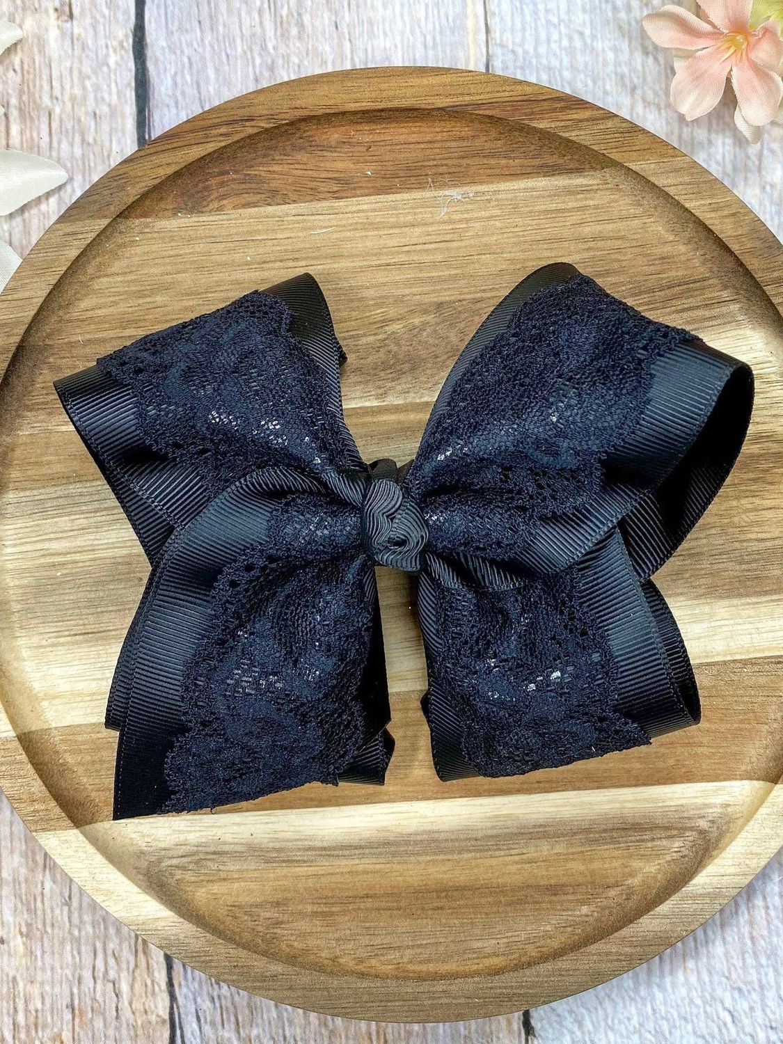 Chantilly Lace Classic Hair Bow