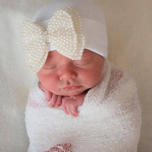 Ilybean Pearl Bow Hospital Hat for Newborn Girls - 3 Colors, Color: White, Size: NEWBORN