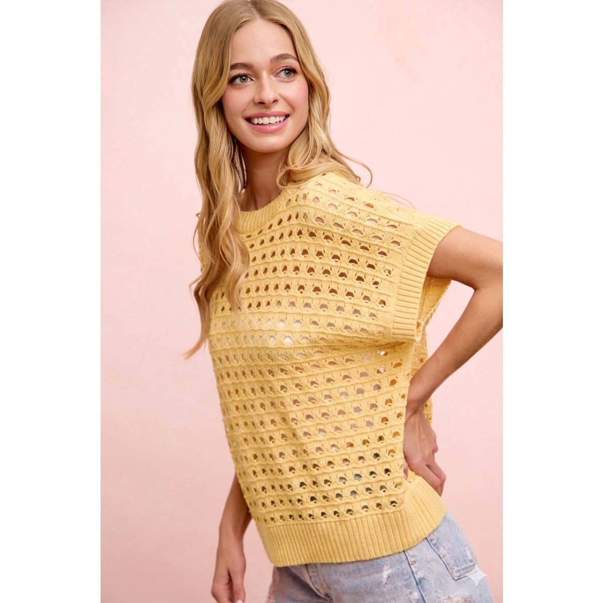 RELAXED FIT SHORT SLEEVE OPEN KNIT TOP