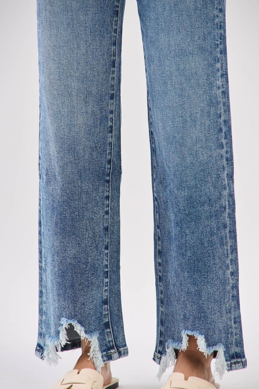 P1544W-MA HIGH RISE SLIM WIDE LEG W/ DESTROYED HEM JEANS