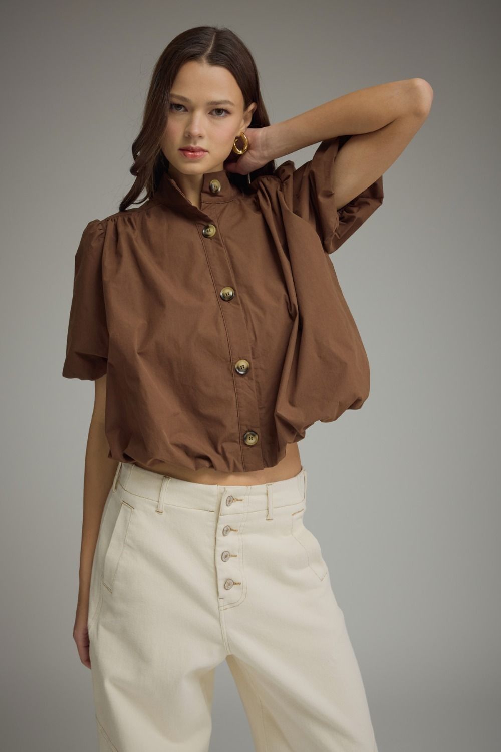 Large button balloon sleeve  top