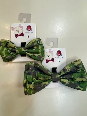 Huxley &amp; Kent - Camo bow tie, S