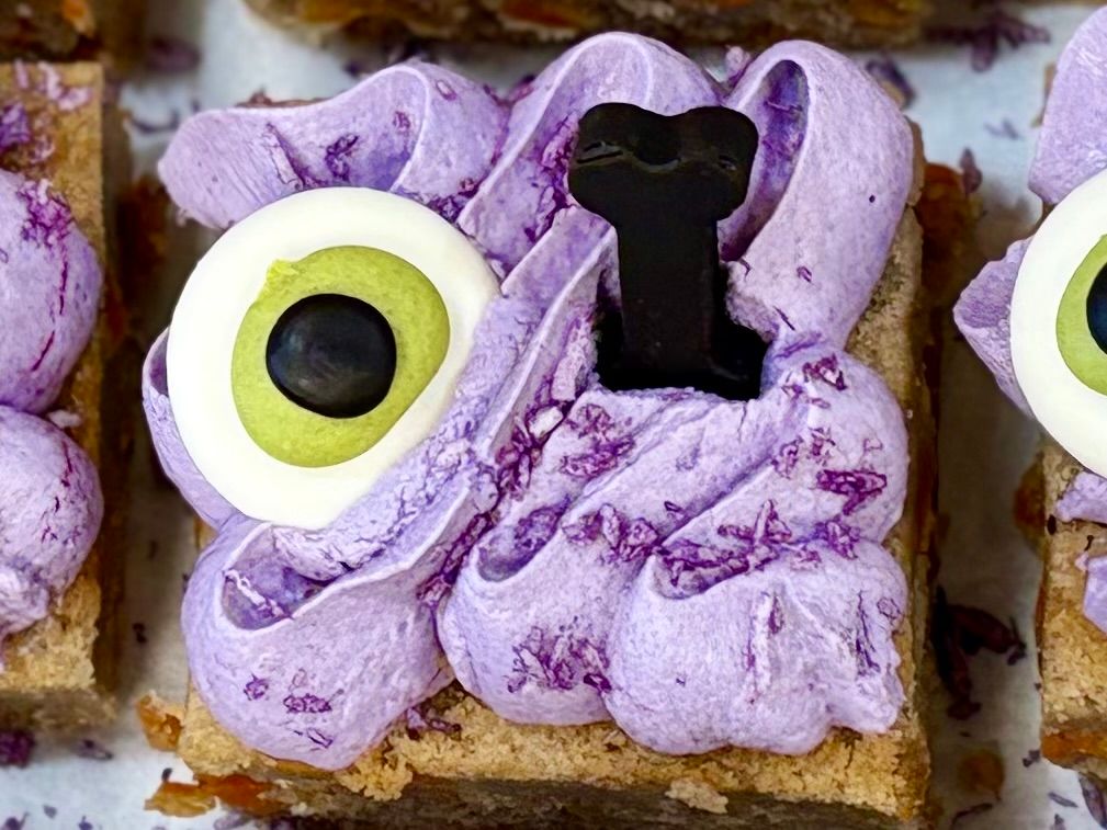 Creepers Peepers K9 Carrot Cake10