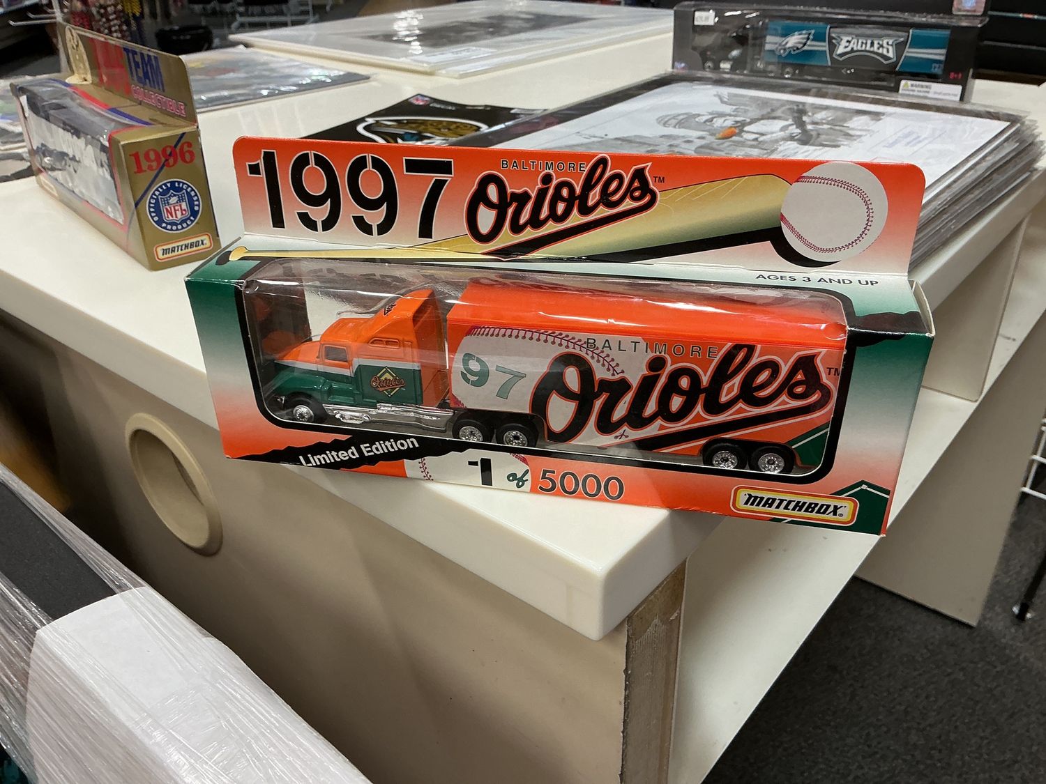 Sports Team Model Tractor-Trailor, Team: Baltimore Orioles, Year: 1997