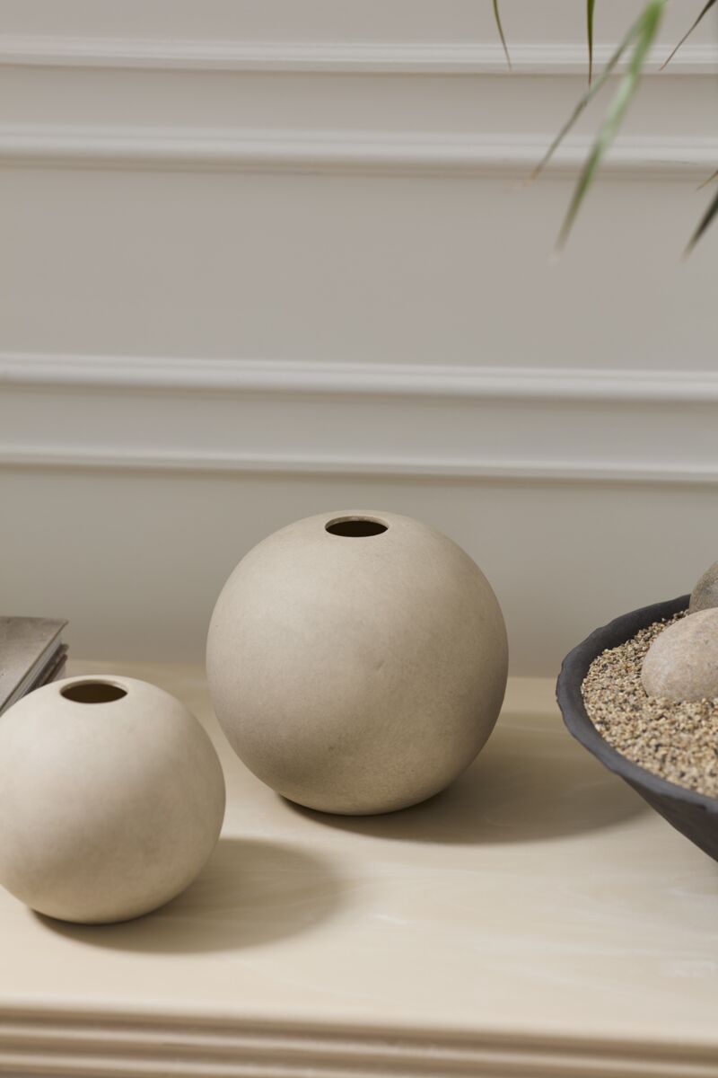 Ovo Vase