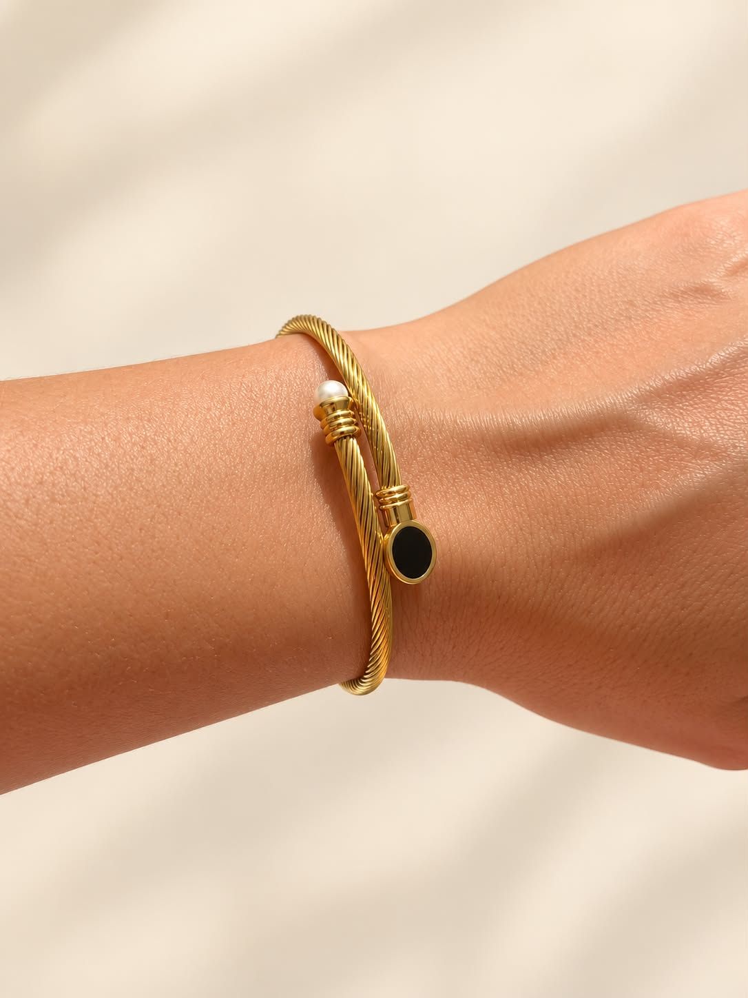 Onyx Pearl Cable Cuff