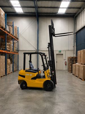 Carretilla Elevadora Eléctrica Y-2000 2000 kg 3 m con Batería 60V y Motor AC