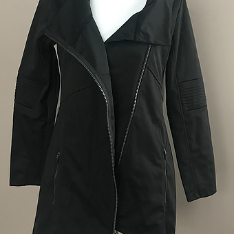 mondetta pleat back zip jacket