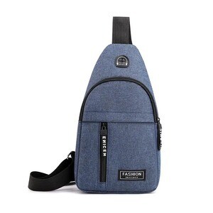 Mochila cruzada azul