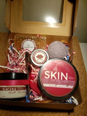 Love in the Gift Set