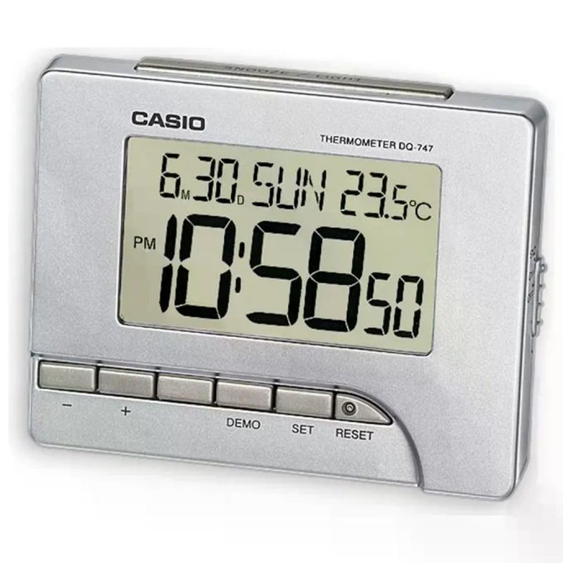 Casio DQ-747-8EF Sveglia Digitale con Termometro, Snooze e Calendario – Argento