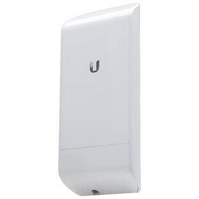 Ubiquiti NanoStation LocoM5 Access Point Esterno 5 GHz, 150 Mbps, 13 dBi, PoE Ubiquiti NanoStation LocoM5 Access Point Esterno 5 GHz, 150 Mbps, 13 dBi, PoE