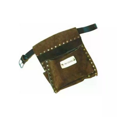 Mass Borsa Carpentiere 3 Tasche in Pelle Prima Scelta Extra Morbida Borchiata colore Marrone Mass Borsa Carpentiere 3 Tasche in Pelle Prima Scelta Extra Morbida Borchiata colore Marrone