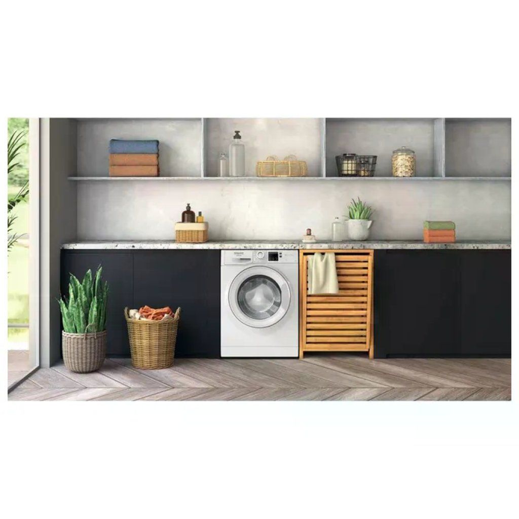 Hotpoint NFR79WIT Lavatrice Carica Frontale 9 Kg 1400 rpm Classe A Motore Inverter 76 dB 16 programmi