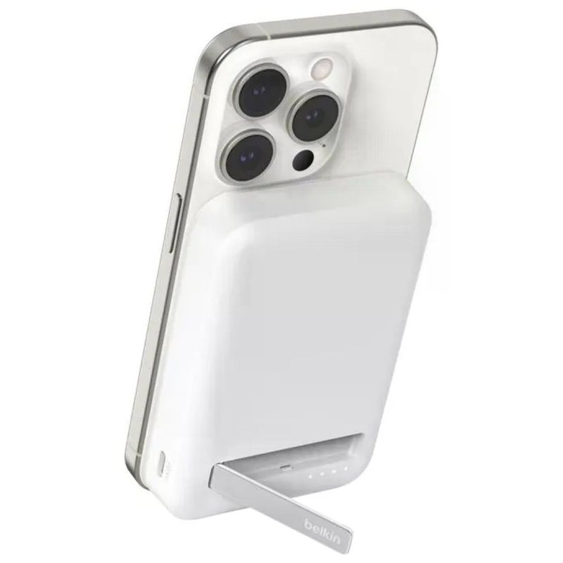 Belkin BPD007BTWH BoostCharge Pro Power Bank Magnetico 8000 mAh 15 W Wireless Qi2 con Supporto Integrato