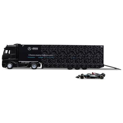 Bburago Mercedes-AMG F1 2024: camion e monoposto W15 #63, scala 1:43 Bburago Mercedes-AMG F1 2024: camion e monoposto W15 #63, scala 1:43