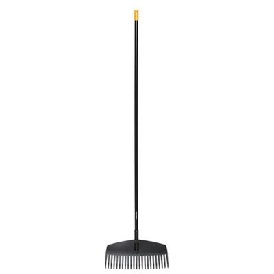 Fiskars Solid 1063090 – Scopa per foglie con manico in alluminio, 23 denti, 169 cm