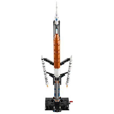 LEGO Technic NASA Artemis Space Launch System 42221 LEGO Technic NASA Artemis Space Launch System 42221