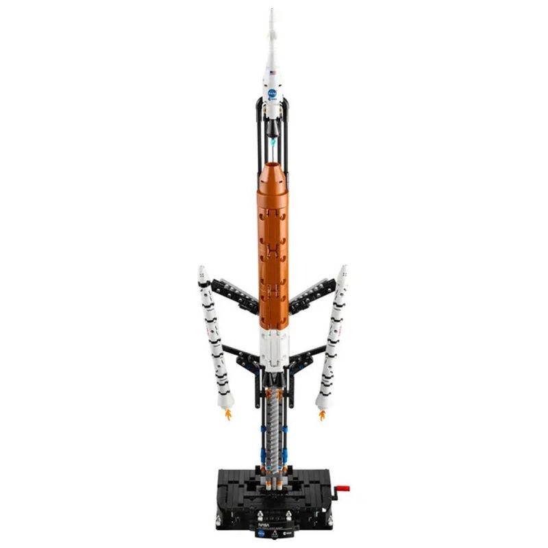 LEGO Technic NASA Artemis Space Launch System 42221