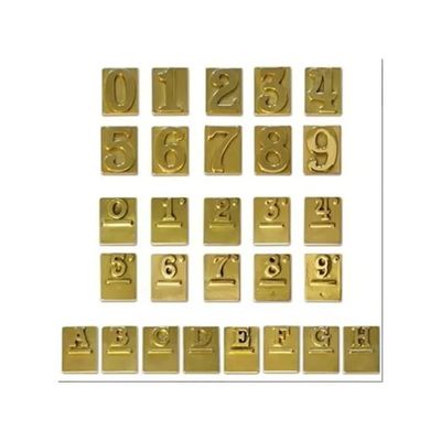 VIGOR-BLINKY Numero civico 5 in ottone con finitura bronzata VIGOR-BLINKY VIGOR-BLINKY Numero civico 5 in ottone con finitura bronzata VIGOR-BLINKY
