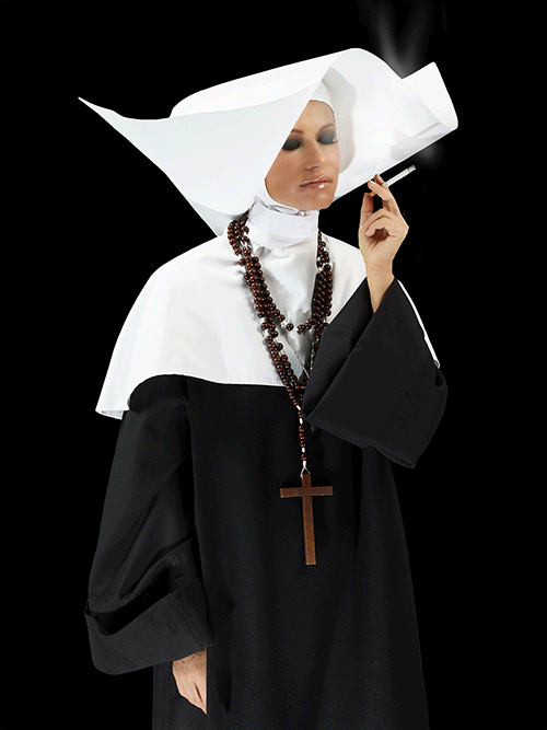 Smoking nun Alexia