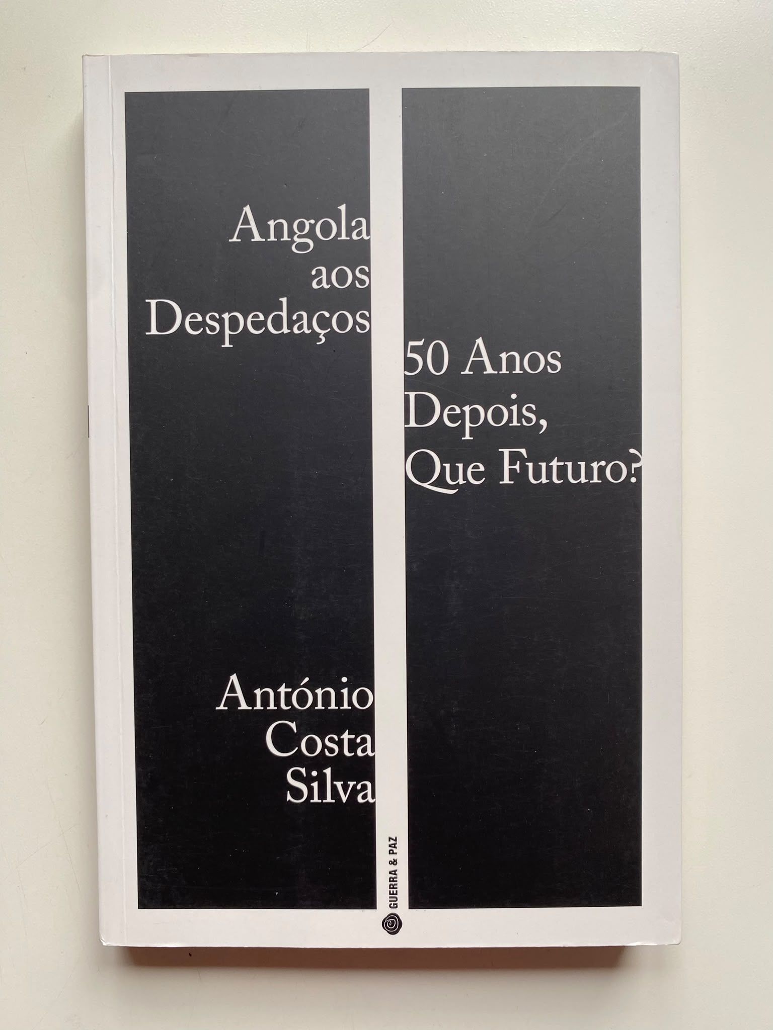 Angola aos Despedaços: 50 Anos Depois, Que Futuro?